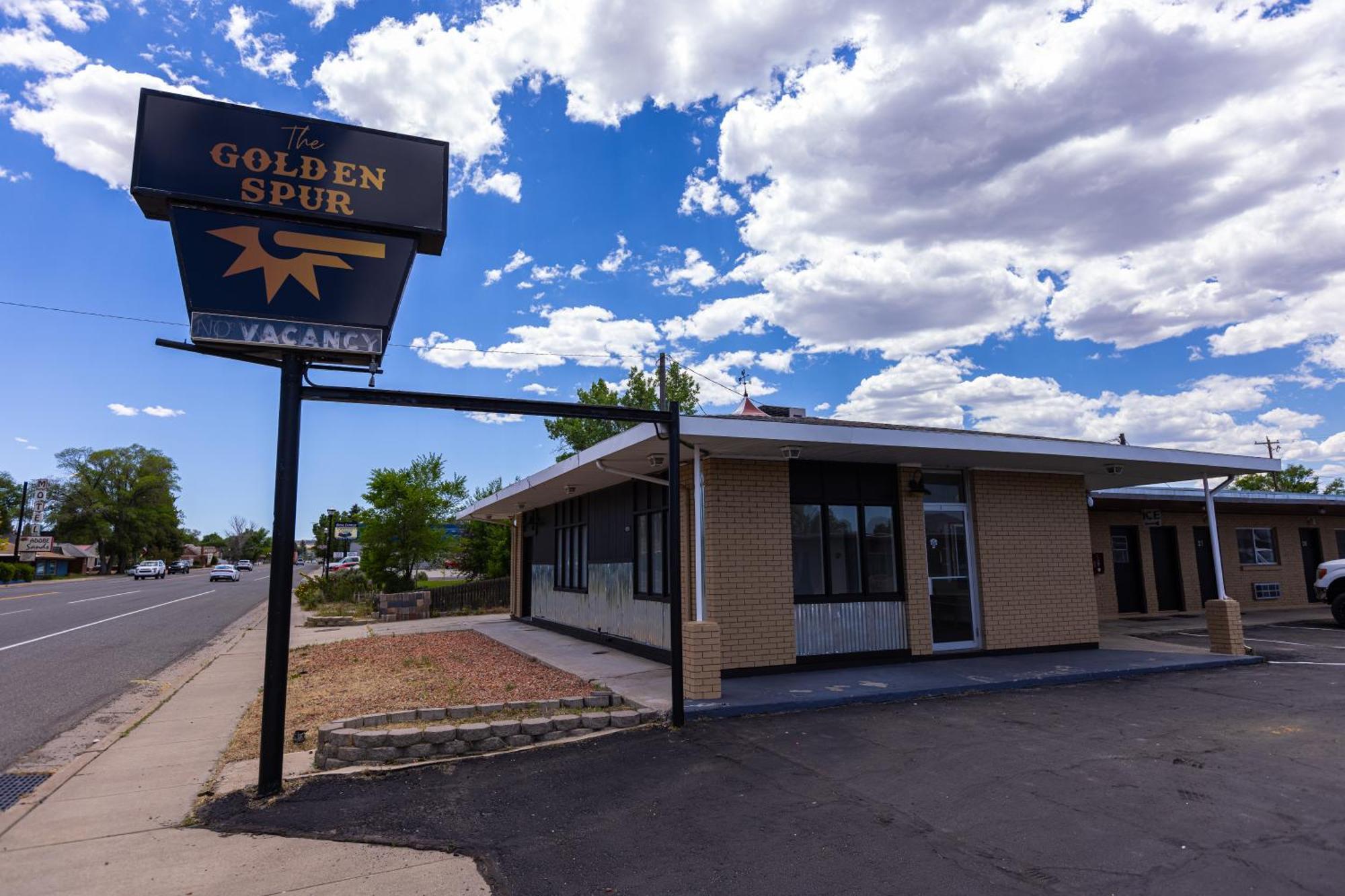 The Golden Spur Hotel 2*